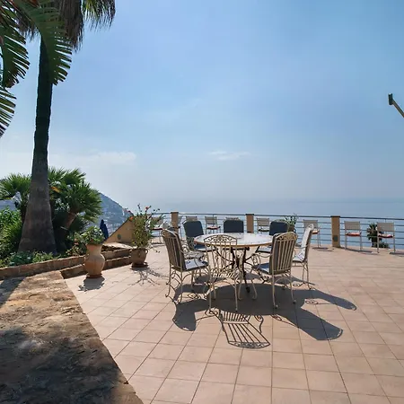 Caroleo Оспедалетти