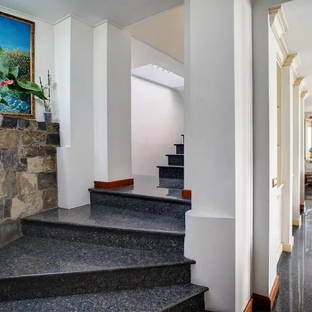 Вилла Caroleo Оспедалетти