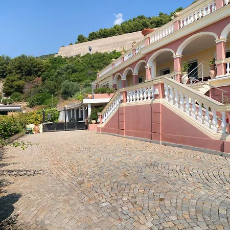 Villa Caroleo Ospedaletti